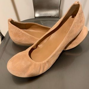 J Crew Anya Suede flat in blush, size 8
